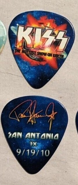 KISS 9-19-2010 SAN ANTONIO TX  Hottest Show On Earth Guitar Pick PAUL STANLEY