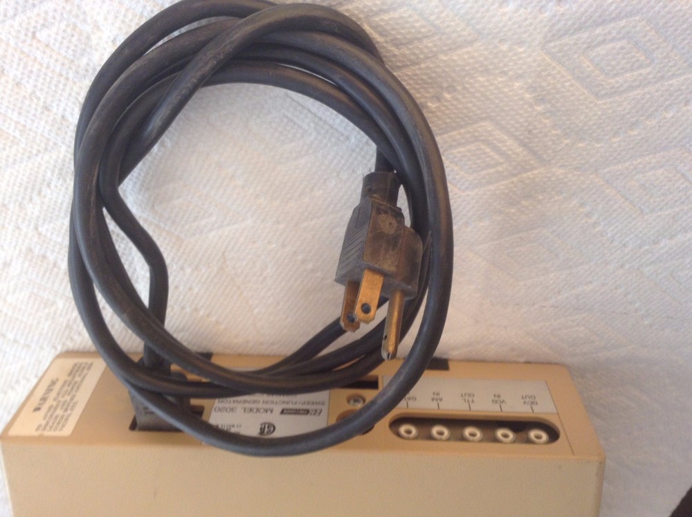 B&K Precision 3020 Sweep Function Generator