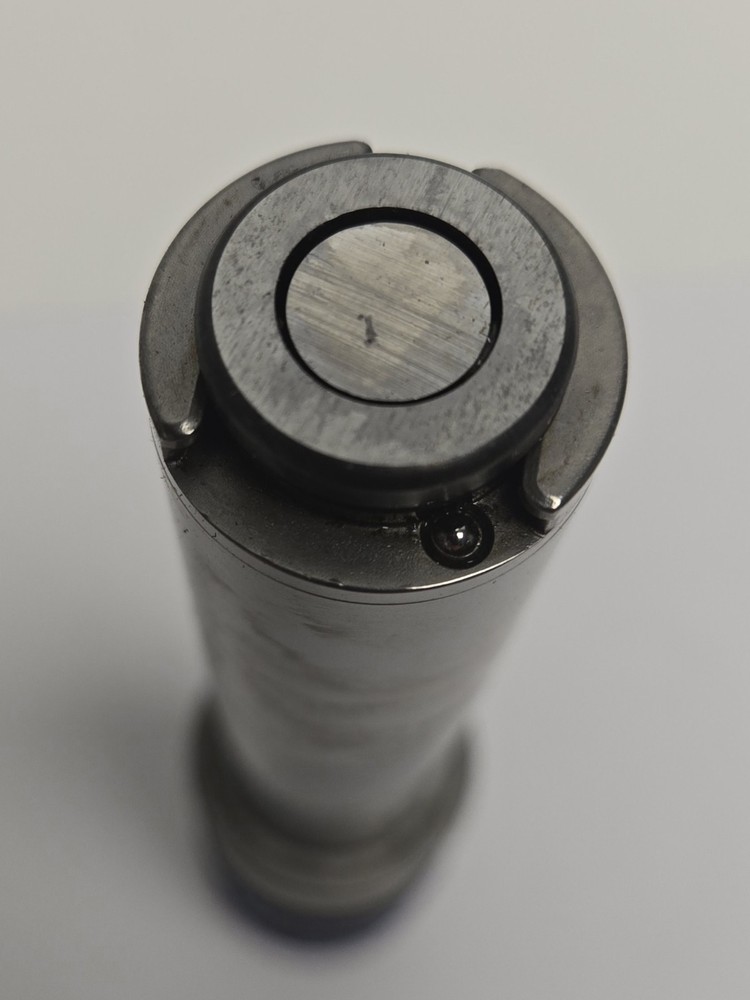 WILSON HP TOOL PUNCH AND GUIDE ASSEMBLY. 0.4375 ROUND.