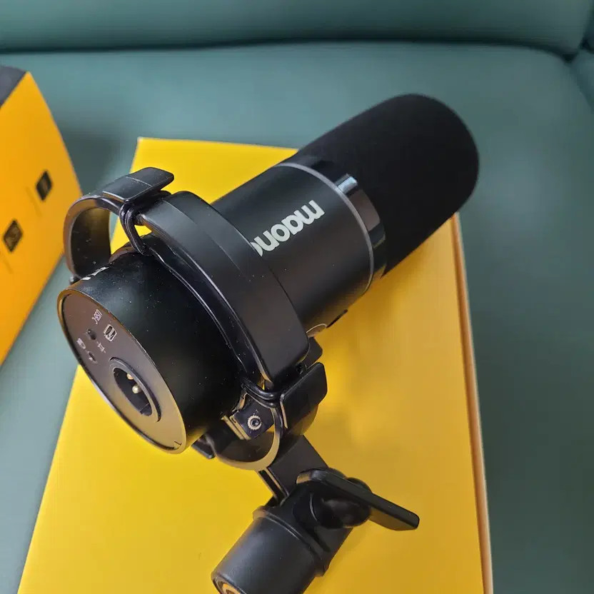 Maono PD200X Dynamic Microphone Official