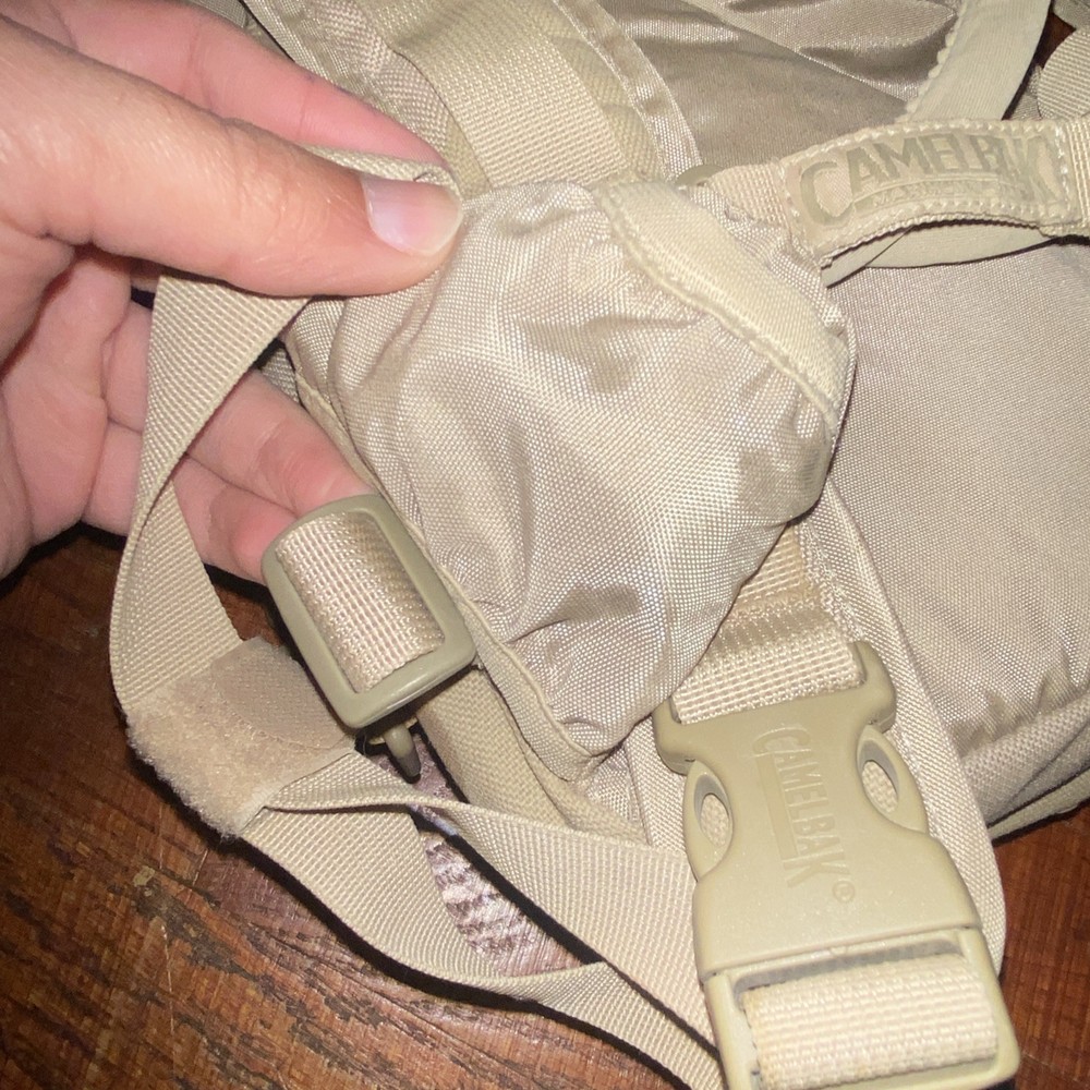 Camelbak M.U.L.E. Maximum Gear Desert Camo hydration pack W/ Bladder (READ)