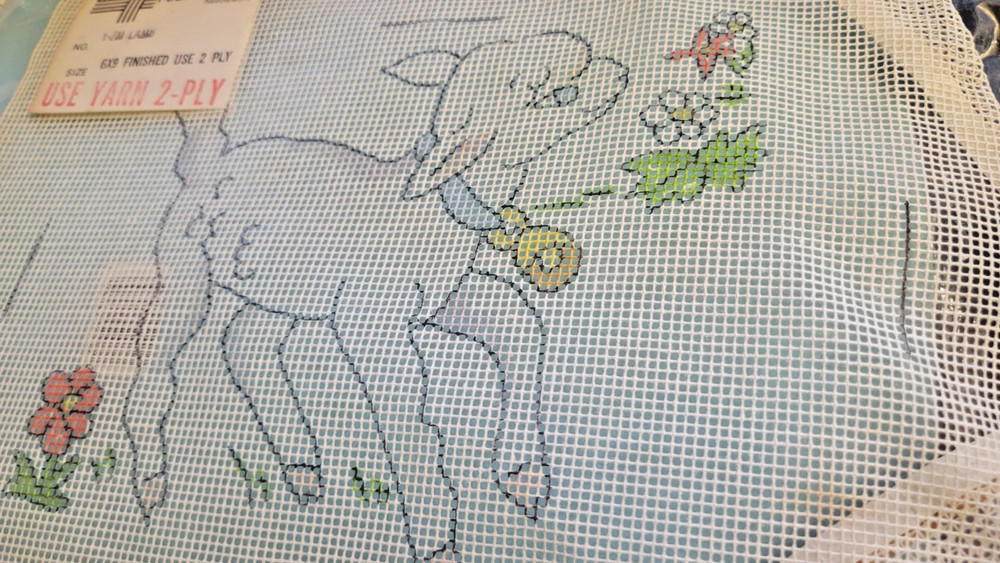 NEEDLEPOINT - Music Box Kit: Little Lamb