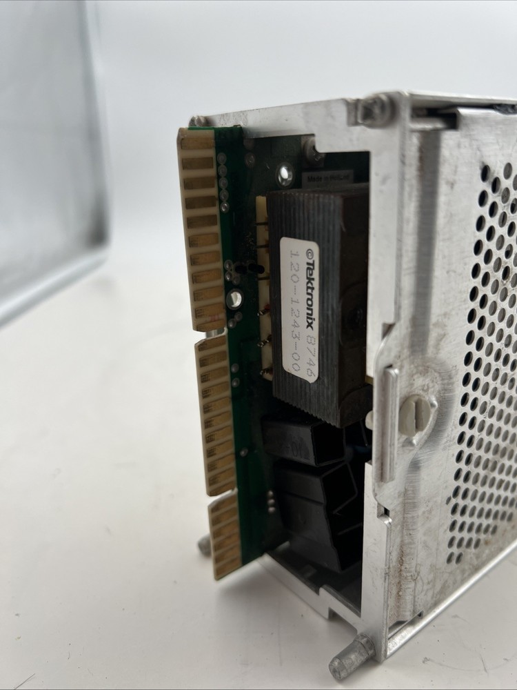 Tektronix DM501A Digital Multimeter Untested