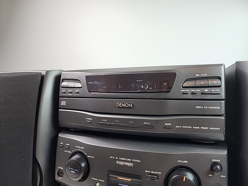 Denon D-1000 Personal Component Compact HiFi System 3 Disc CD Cassette *READ*