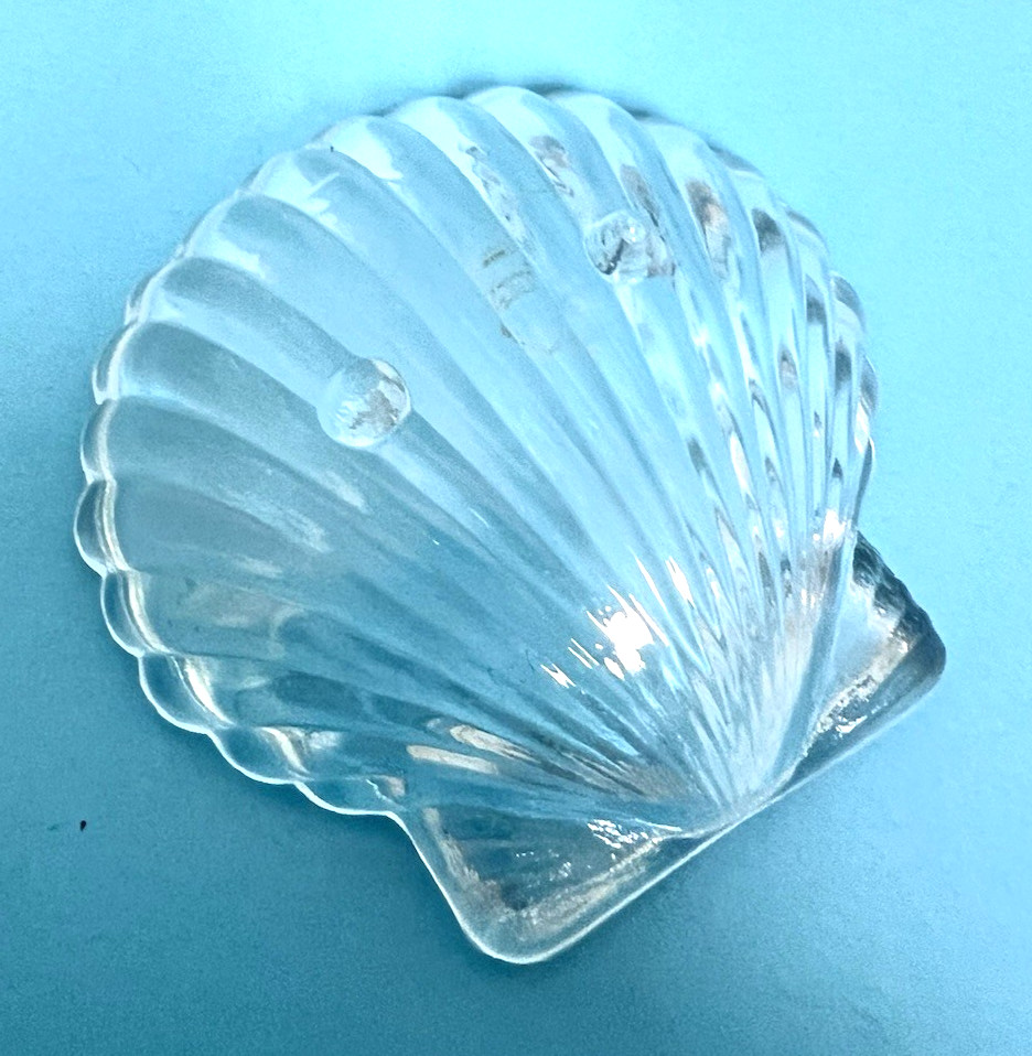 Vintage Crystal Clam Shell Pattern Footed Open Salt Dip Cellar 1" Tall