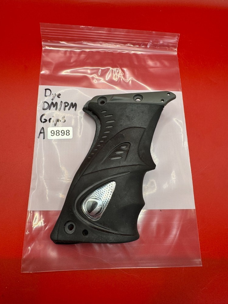 Dye DM/PM Grips