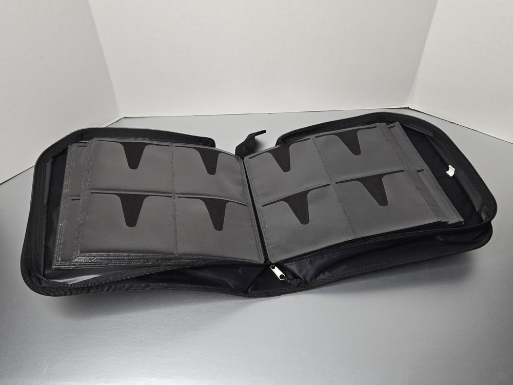 Staples 216 Disc Capacity CD DVD Blue Ray Soft Case Storage Binder