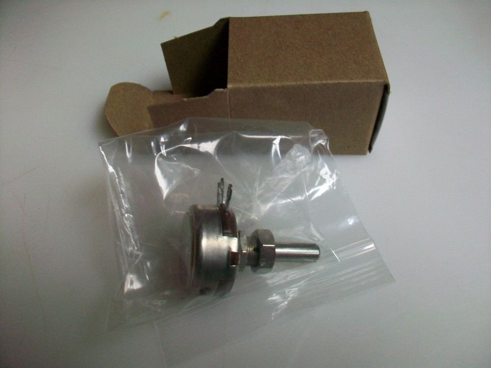 ALLEN BRADLEY  25K  POT -  LINEAR  TAPER -5/8" SHAFT w LOCK  JAIL108S253UC