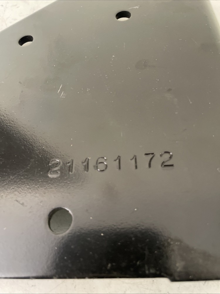 GENUINE MACK 21161172 FRAME BRACKET NEW OEM