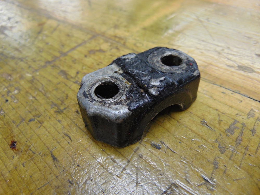 HONDA CBX750F BOTTOM FORK CLAMP