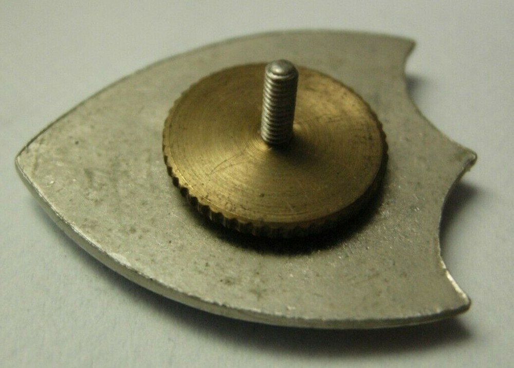 WW2 11th Infantry Regiment Unit Crest D.I. - Odd German Screw Back