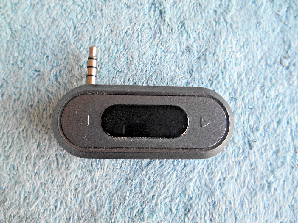 Doosl Dser107 Multifunctional Car FM Transmitter Wireless Music Receiver