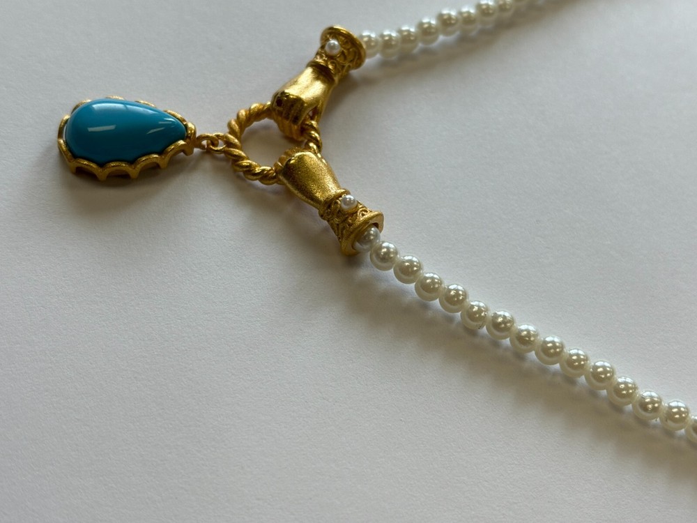 Hand Hold Loop Barbie Style Necklace