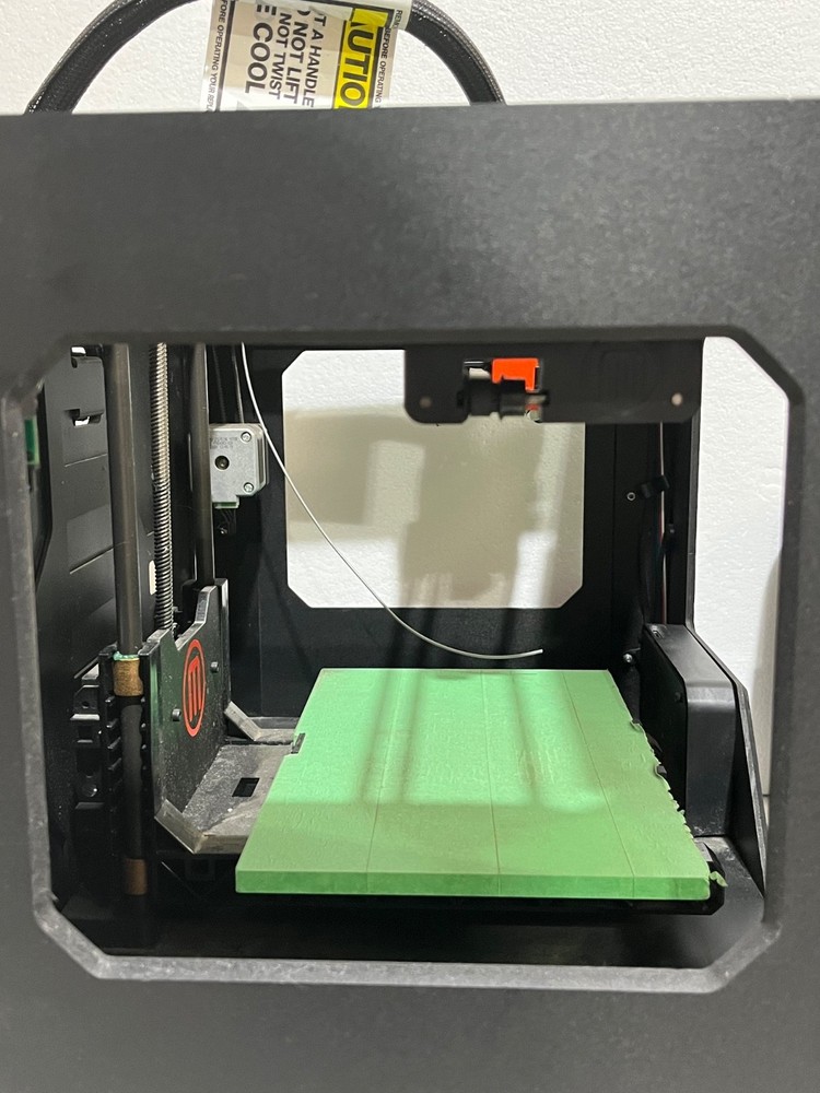 MakerBot Replicator 2 Desktop 3D Printer (FOR PARTS ONLY)