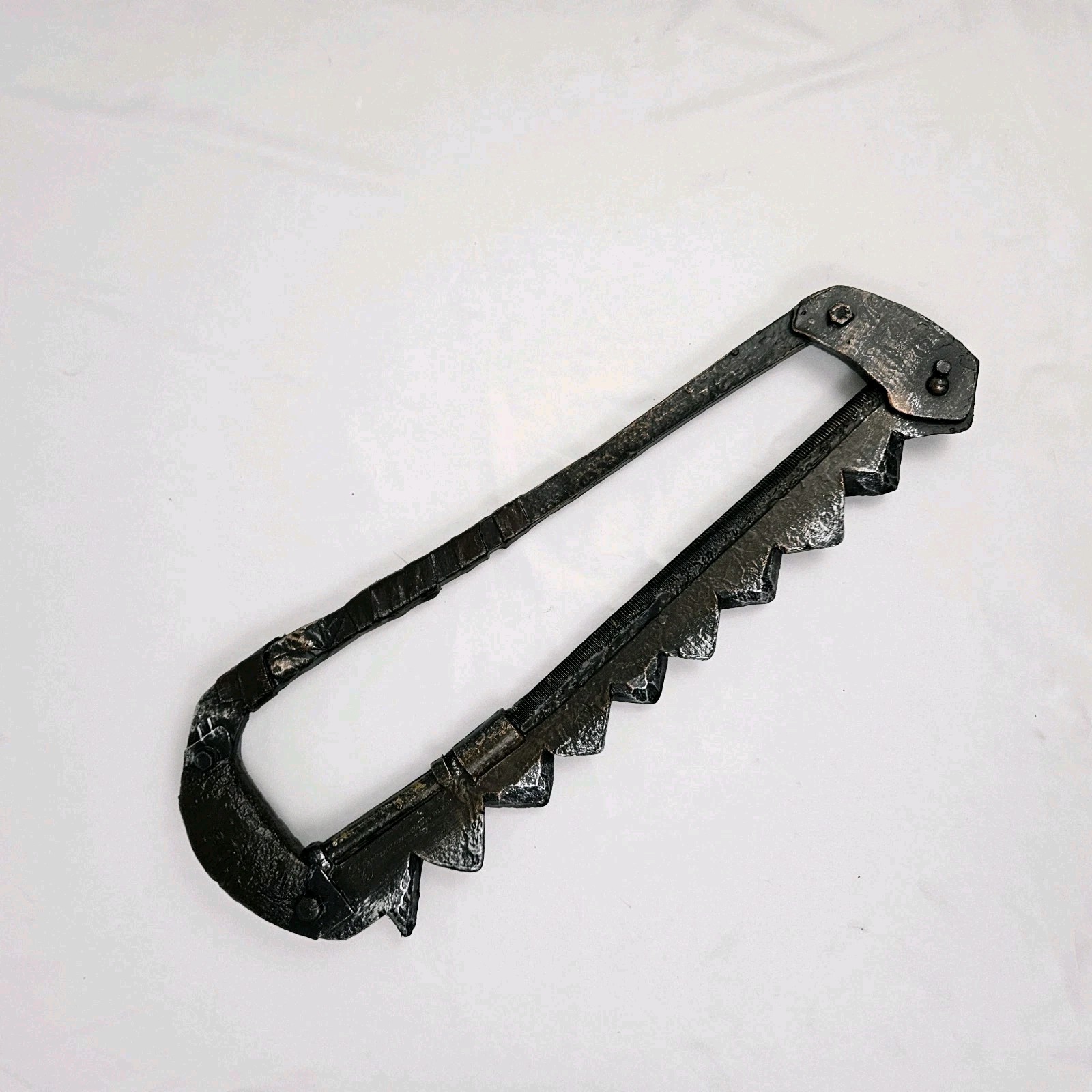 Vintage Rusty Saw Halloween Costume Prop Rubies Weapon Cosplay Plastic 2007