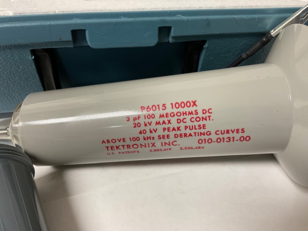 TEKTRONIX P6015 High Voltage Probe case & manual.