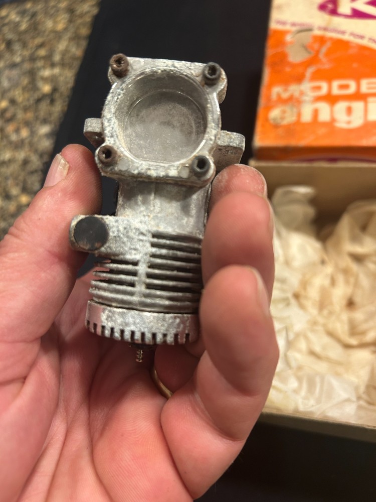 K & B Model airplane engine