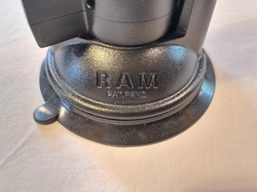 RAM Mounts suction mount 4" arm assembly windshield / glass mount
