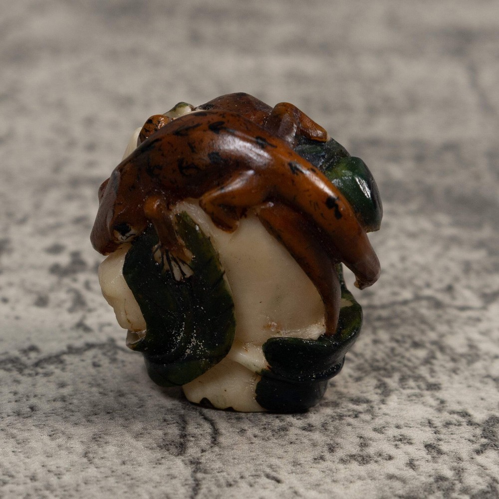Double Brown Gecko Lizard Tagua Carving