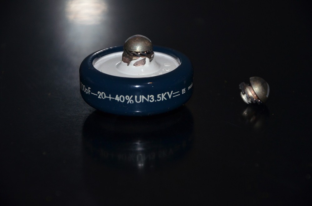 LCC France 4700pF 3.5KV doorknob NOS capacitor for professional broadcast radio
