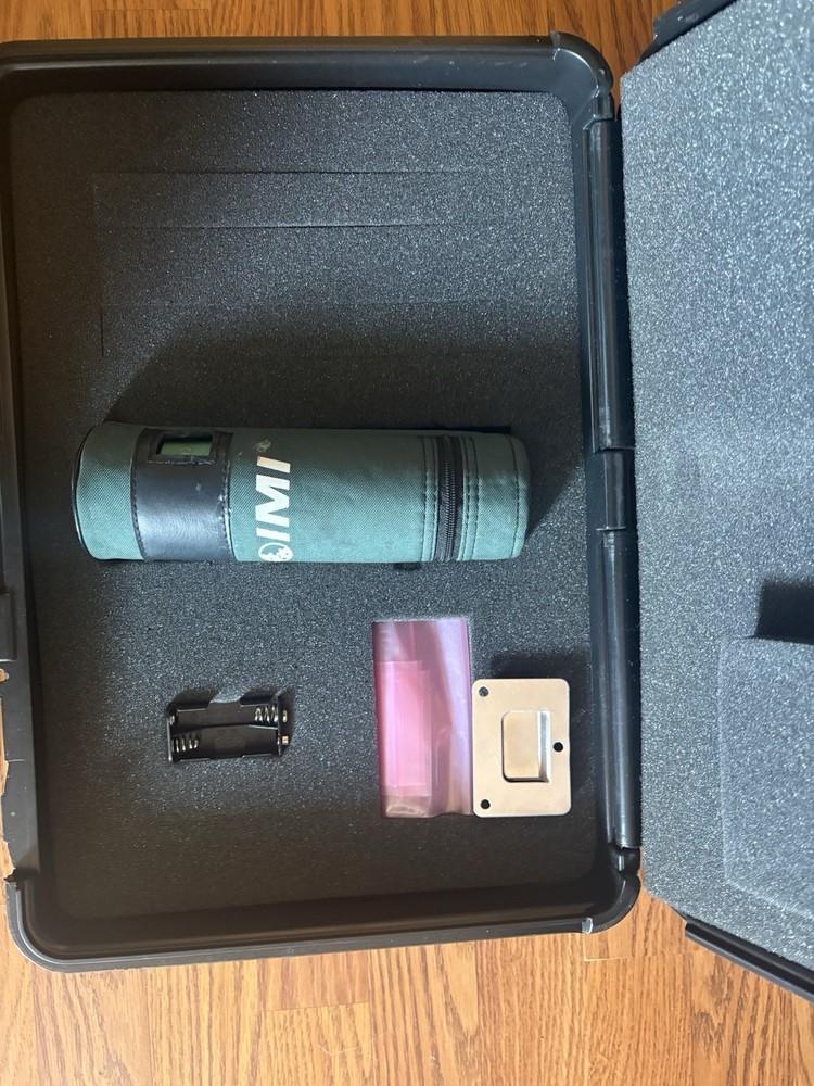 IMI / PCB Piezotronics Model 699B02 portable vibration calibrator.