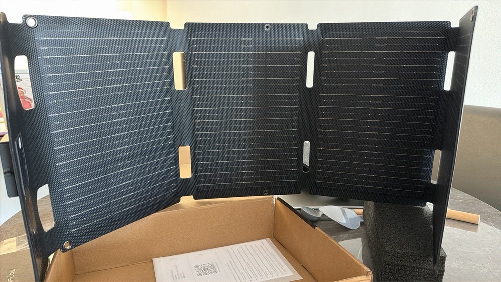 Compact and lightweight EcoFlow 45W solar panel