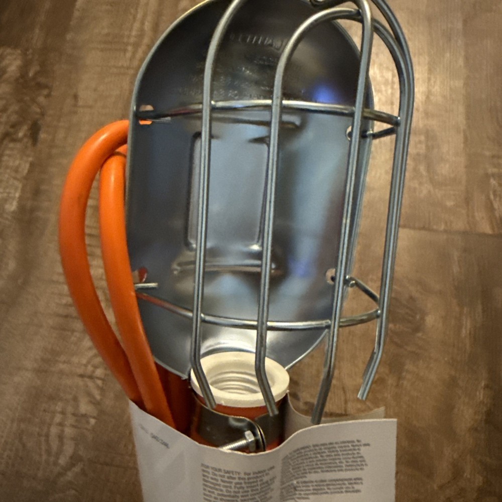 HDX Metal Shield Utility Light 6' ft Cord