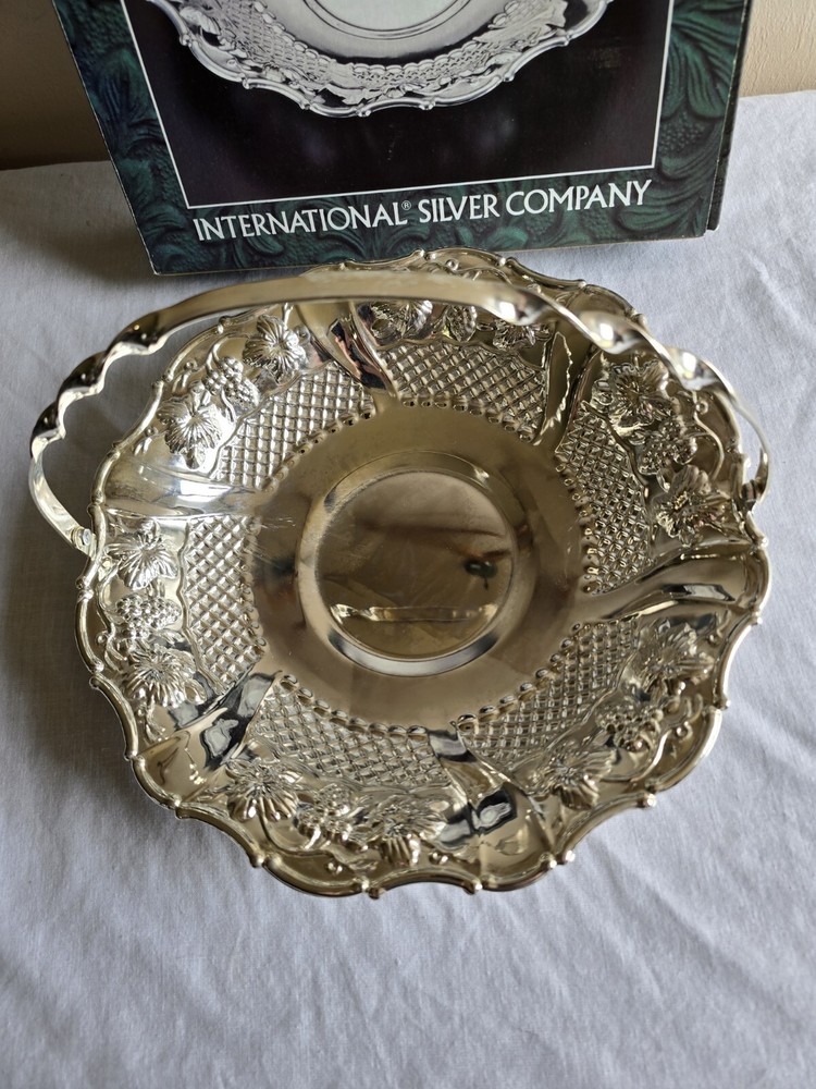 VTG International Silver Plated Handled Basket 11" Serving Bowl Table Decor