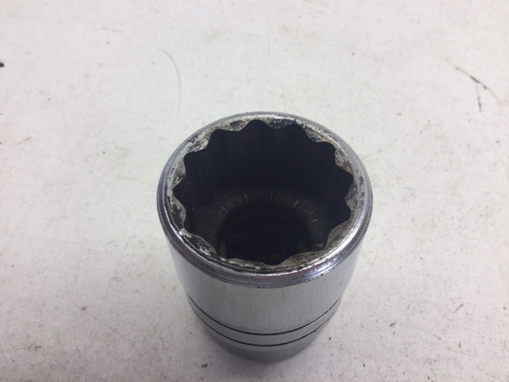 Snap On 3/4” Drive 12 Point 1 1/4” DLH402 Socket