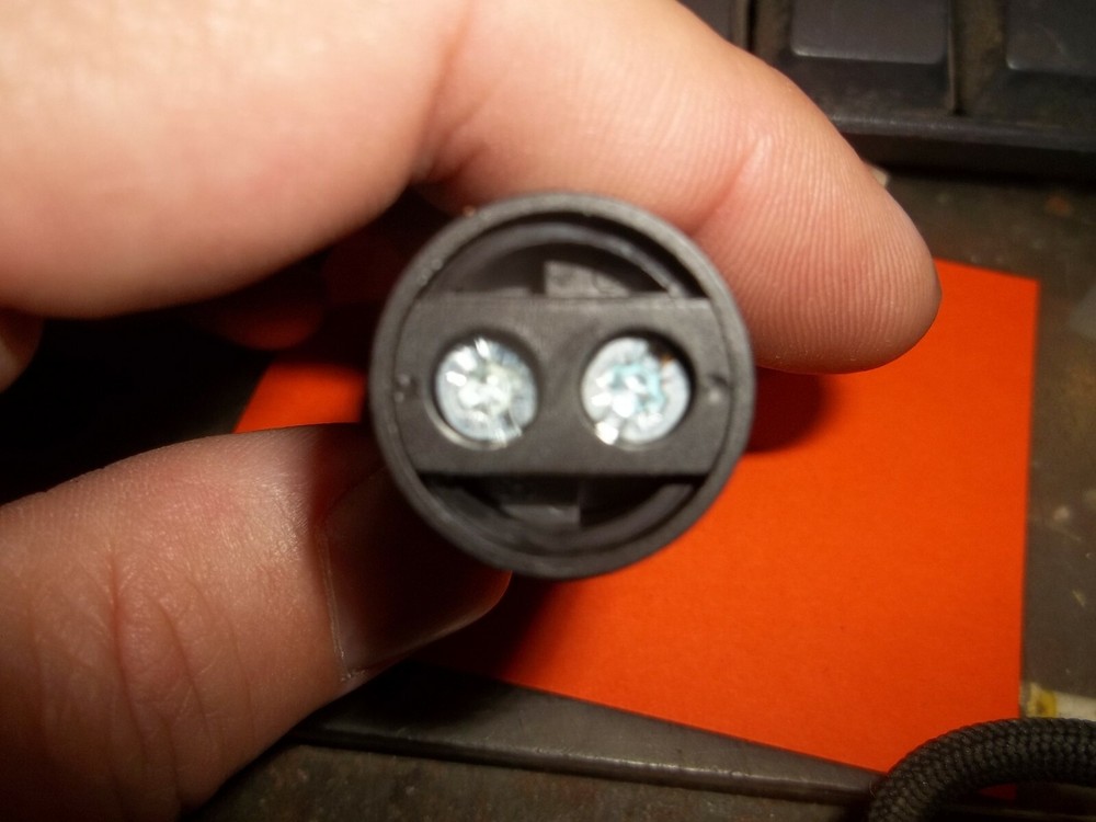 ABB CL-520R PILOT INDICATOR LIGHT RED 220 VDC (BIN115)