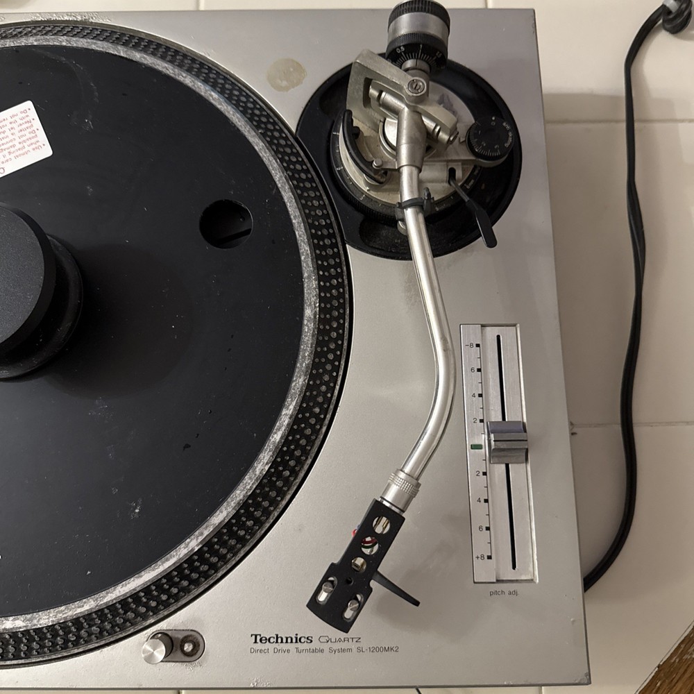 Technics SL-1200MK2 Direct Drive Turntable System, Silver