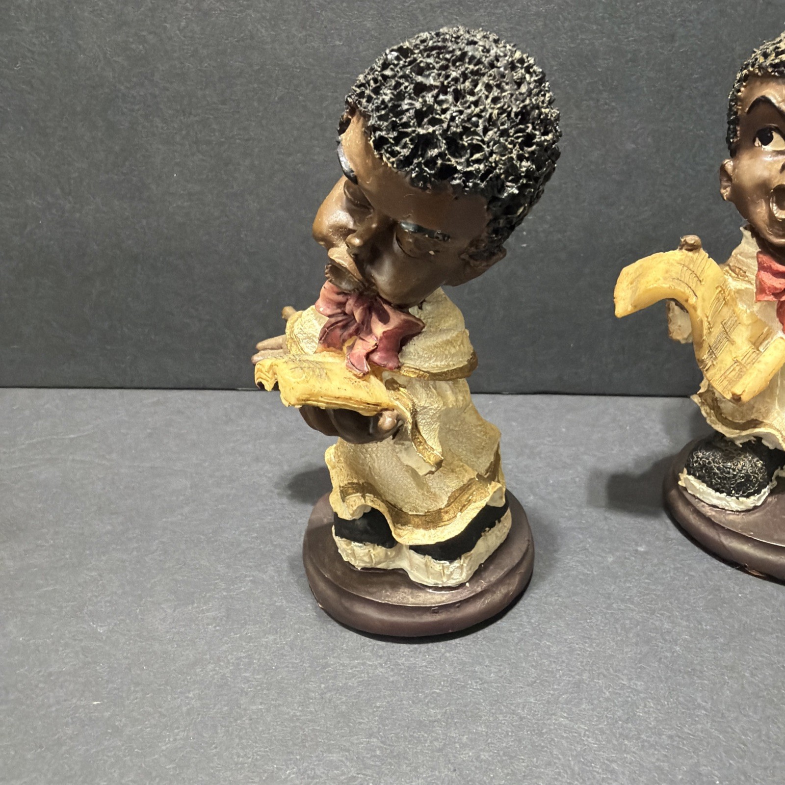 Vintage Black Americana Choir Children Singing Figurines Pair Resin Church #24