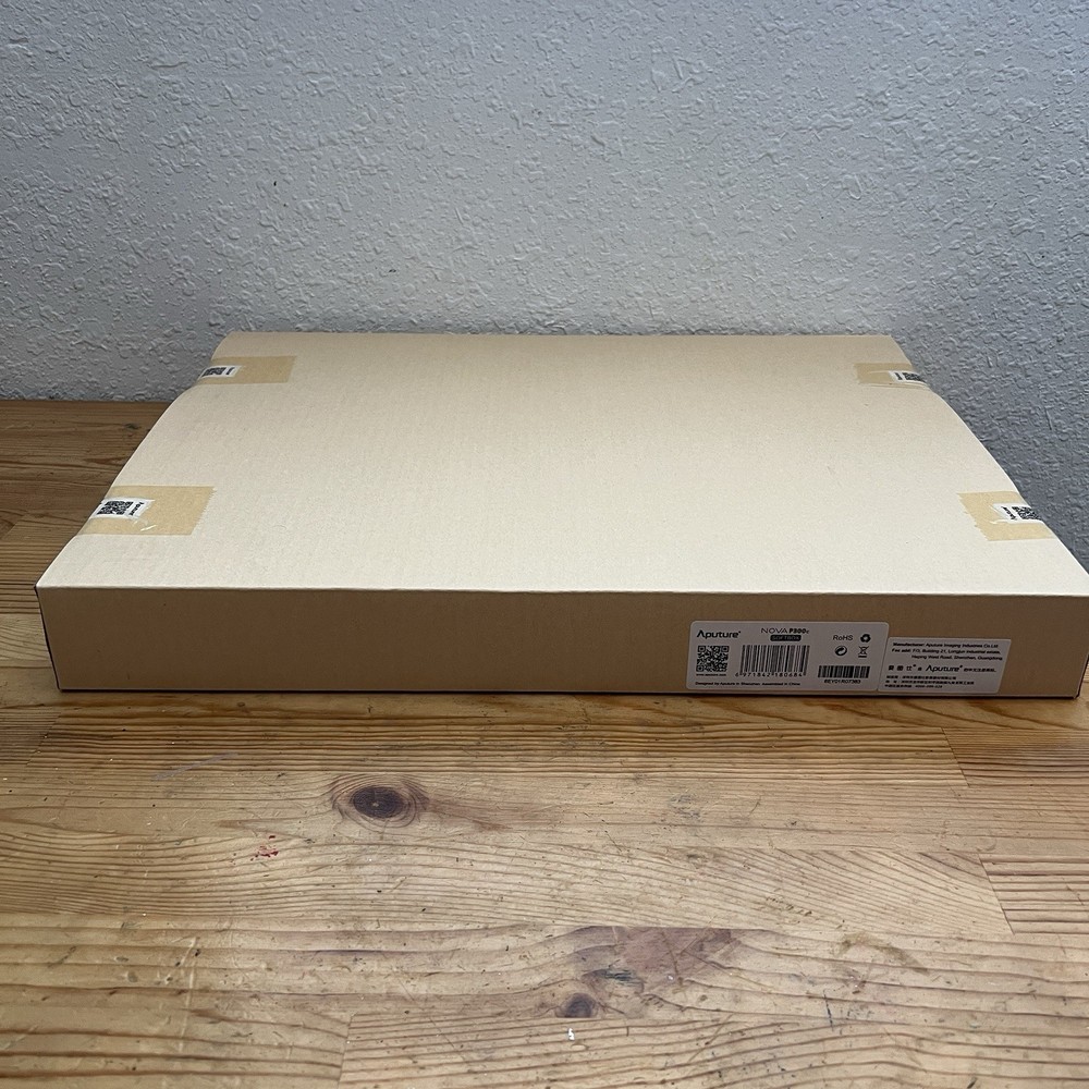 Aputure Nova P300c Softbox