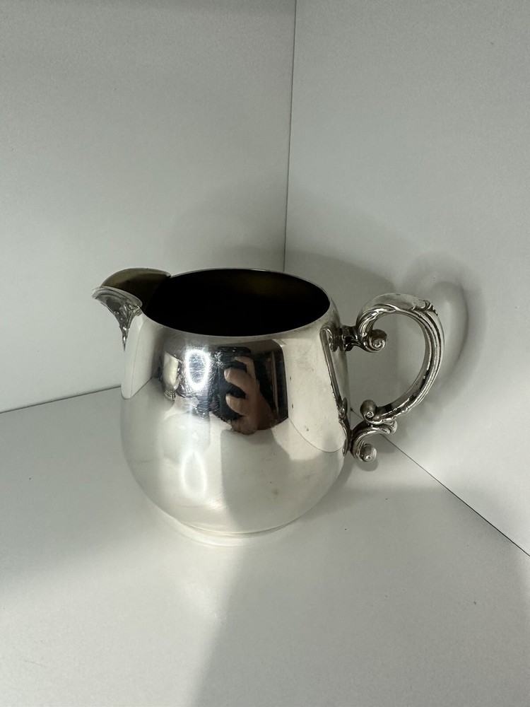 wm rogers water pitcher