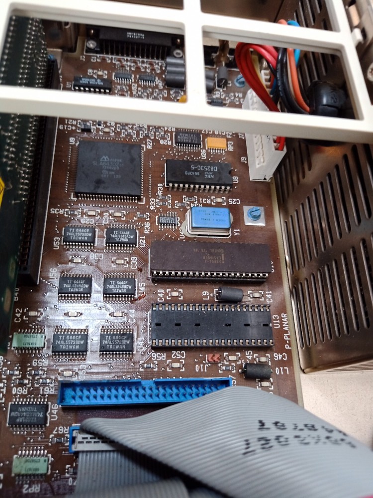 Vintage IBM Personal System/2 Model 30 Desktop Computer 8530-002 Basic 1.1