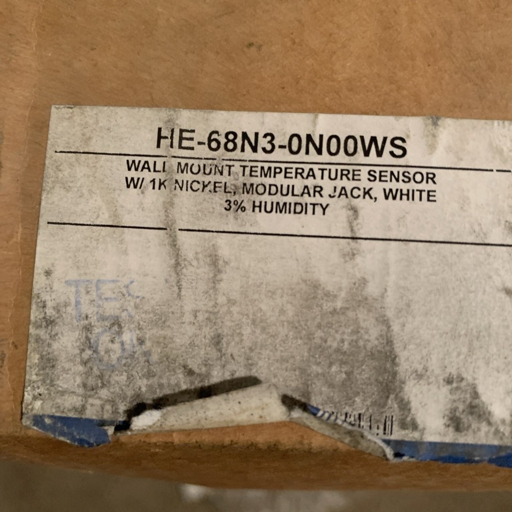 Johnson Controls HE-68N3-0N00WS Wall Mount Temperature Sensor ( NOS )