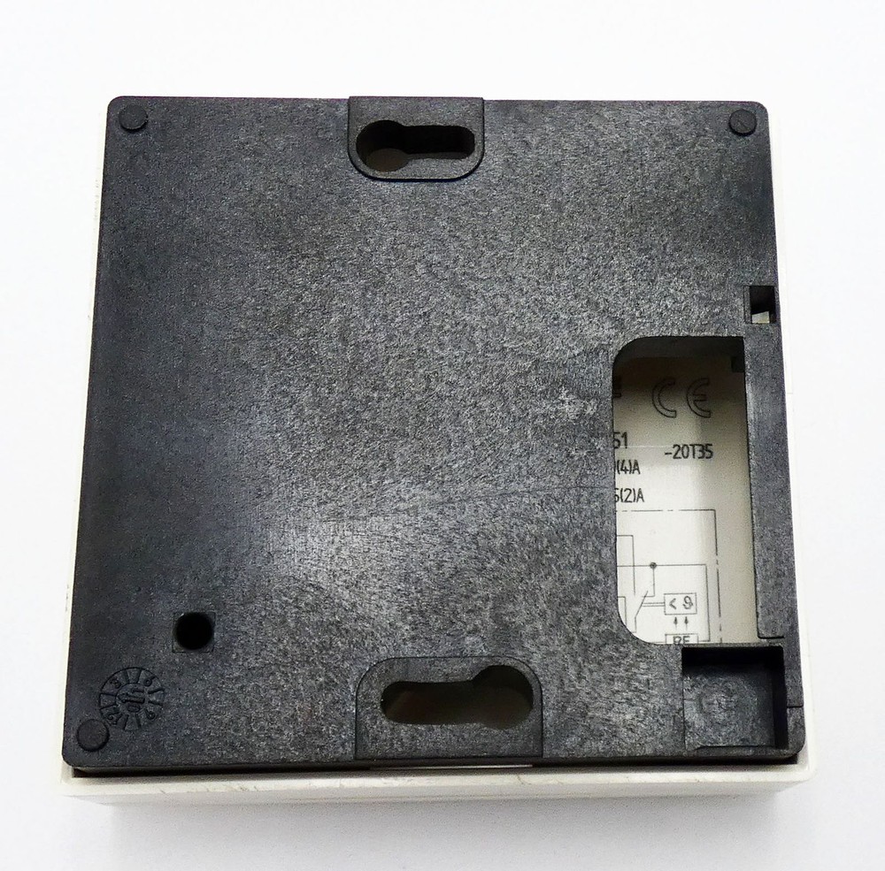 therm RTR-E 6704 room temperature controller -unused/original packaging-