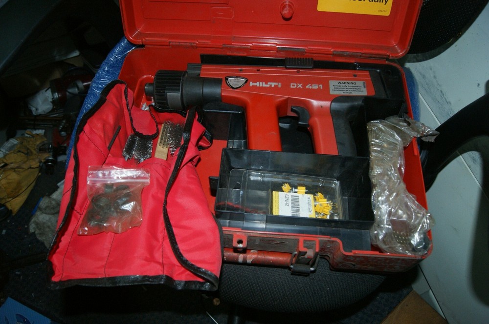 HILTI DX451  POWDER ACTUATED TOOL