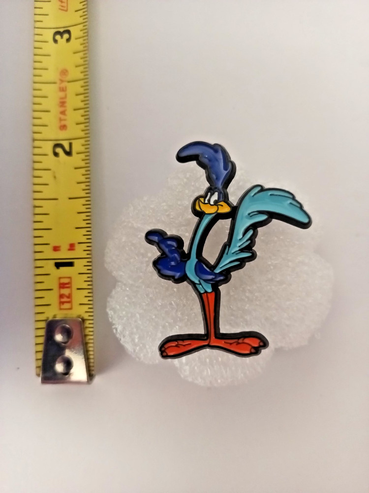 ROAD RUNNER ENAMEL PIN-2 OR MORE PINS $5.49 SHIPPING, SPEND $20 SHIPPING IS FREE