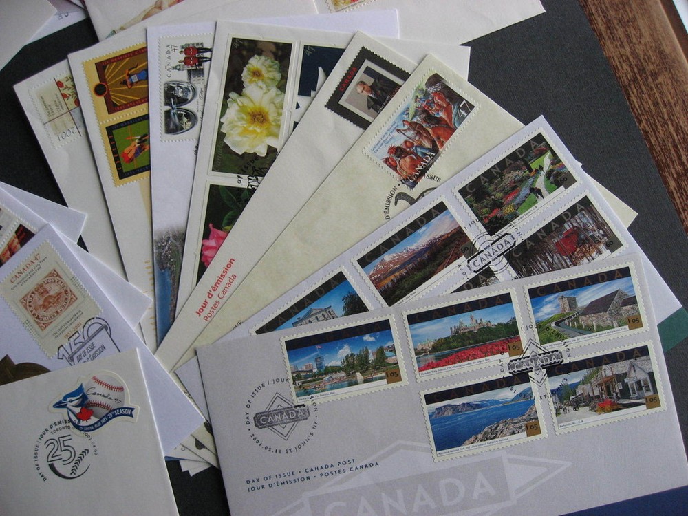 CANADA 27 different FDCs from 2001 a nice group here! PLZ read description!
