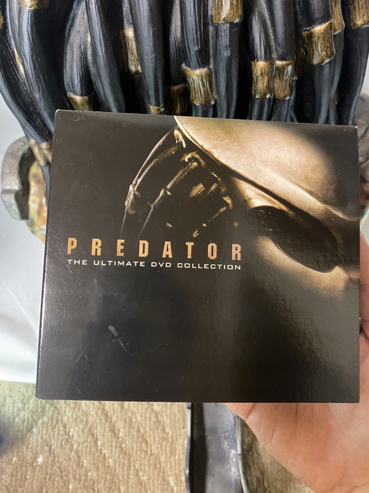 Predator Limited Predator Head Figure & Case Japan