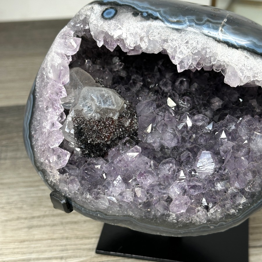 Natural Amethyst & Agate Stone Geode on Stand. MWS2841