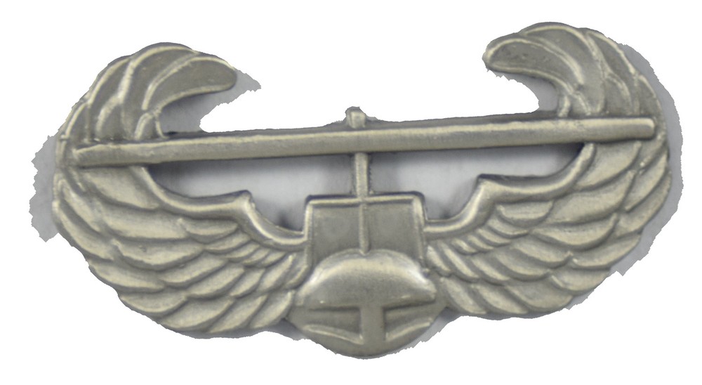AIR ASSAULT HAT PIN