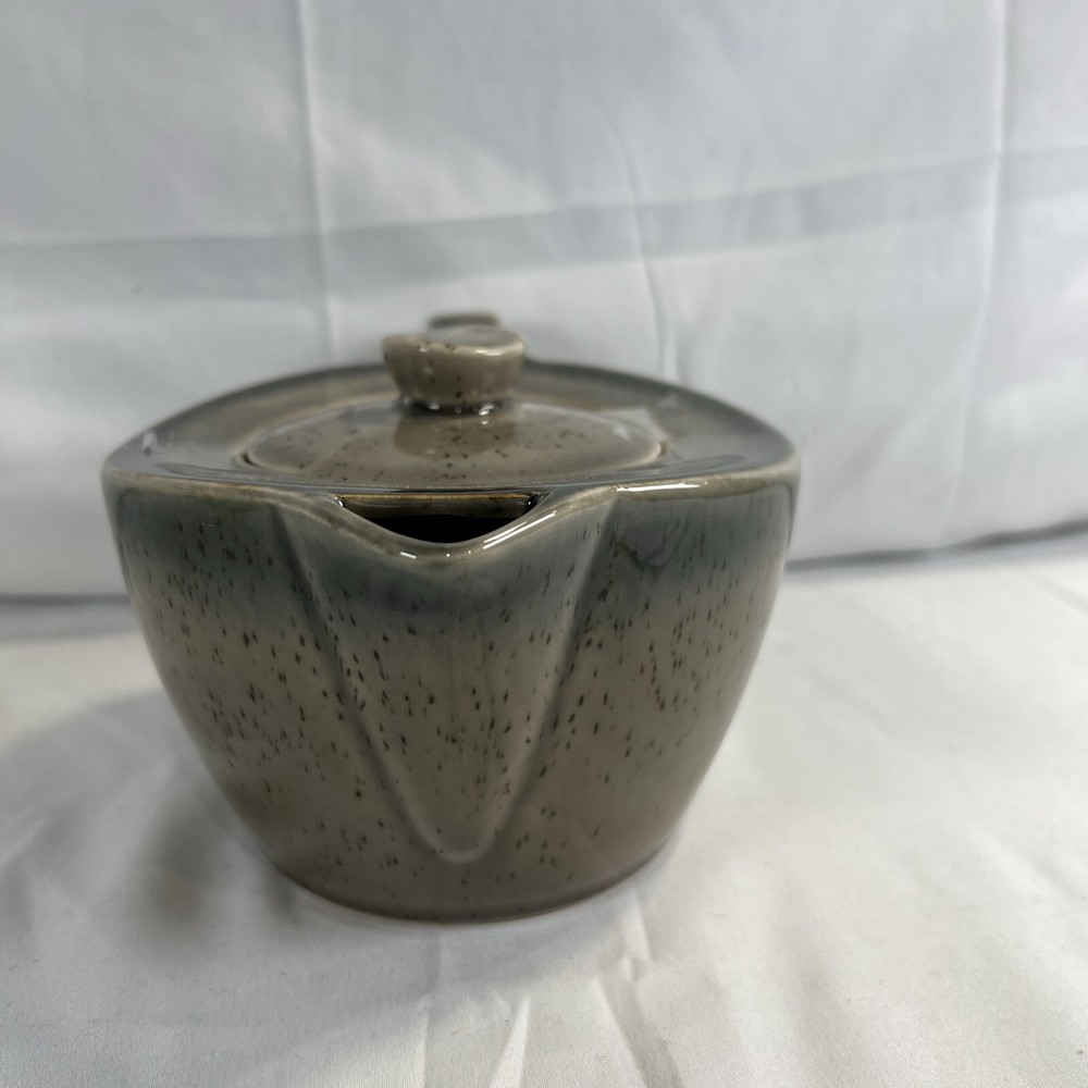 B. Smith Exclusively For Bed Bath & Beyond Pottery Teapot Green