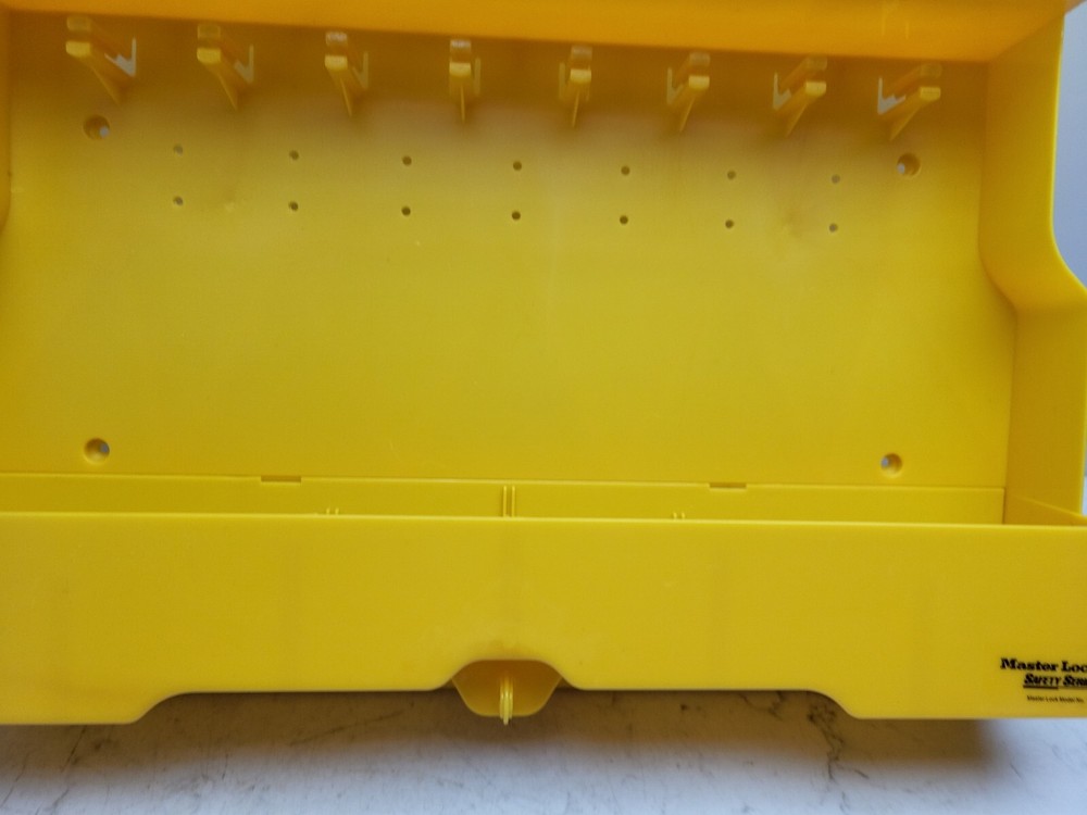 Master Lock S1850E410 6-Lock Electrical Focus Lockout Station CASE CORNER DAMAGE