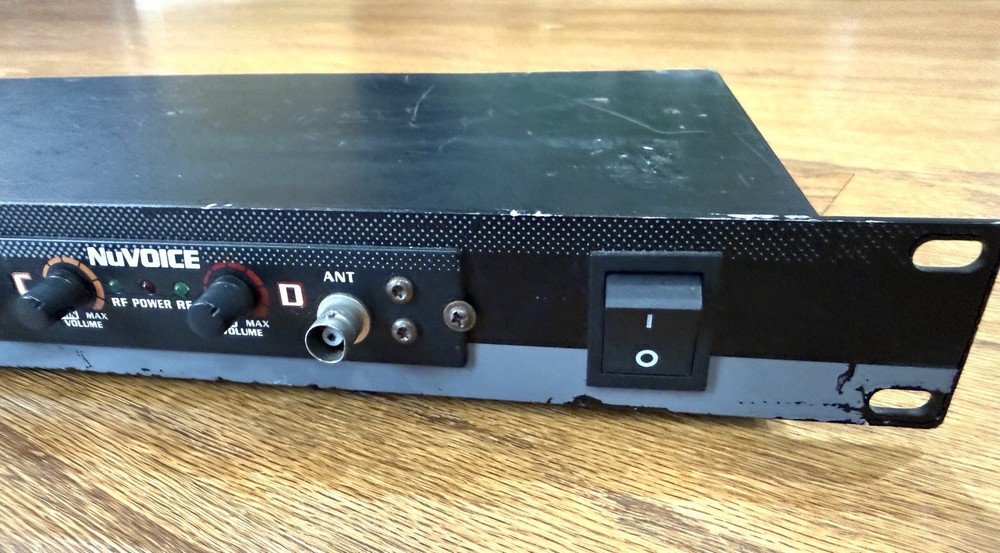 NuVOICE UH-580 UHF 4-Channel Wireless Headset Microphone System Unit Only