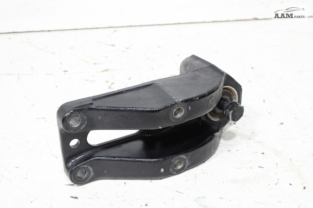 2018-2024 FREIGHTLINER CASCADIA FRONT LEFT SIDE SPRING SHACKLE BRACKET OEM