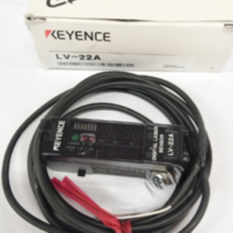 New in box KEYENCE LV-22A proximity sensor