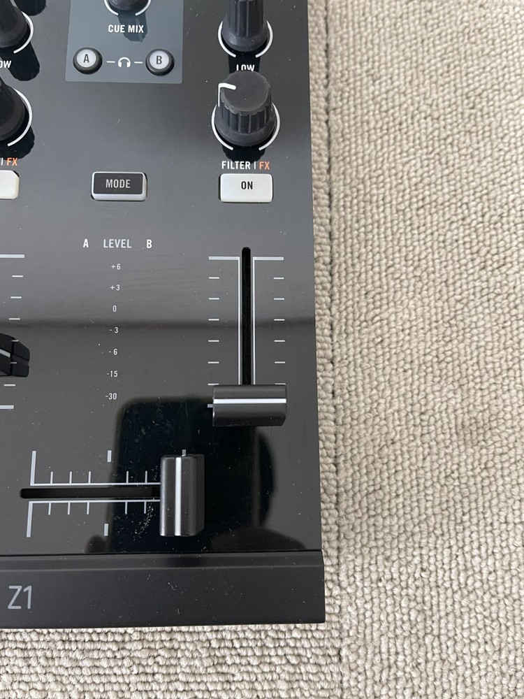 Native Instruments Traktor Kontrol Z1 DJ Mixing Interface with Transfer ID Used