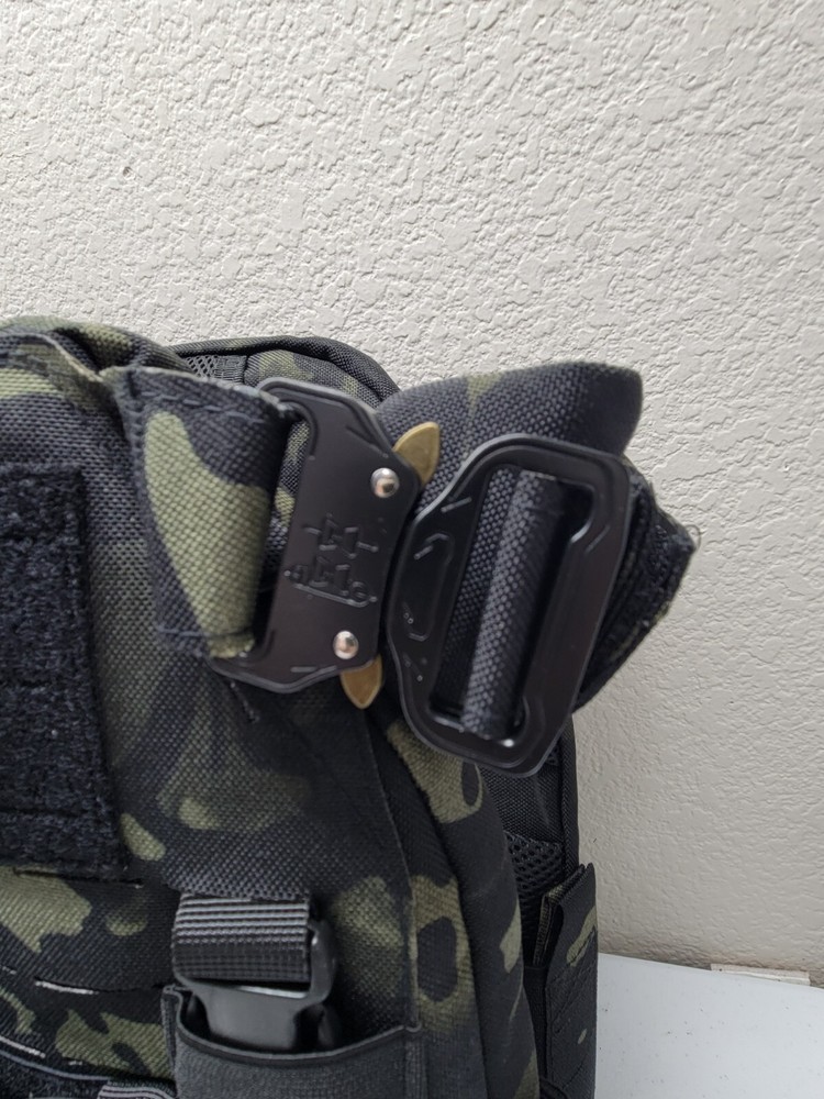 Tacsnake Camouflage Tactical Adjustable Vest NEW